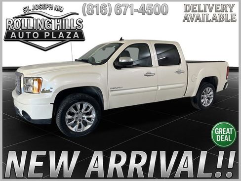 Used 2011 GMC Sierra 1500 Denali image 1