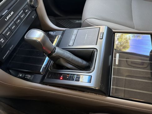 Certified 2023 Lexus GX 460 Premium w/ Premium Package AWD/4WD image 28