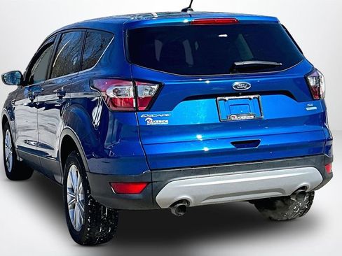 Used 2017 Ford Escape SE image 4