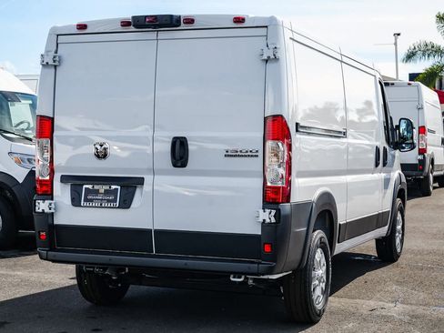 New 2026 RAM ProMaster 1500 w/ Quick Order Package 22G SLT image 4