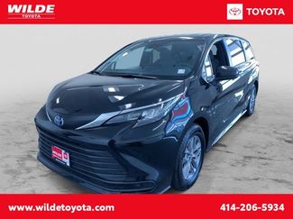 Certified 2025 Toyota Sienna LE 360° Tour