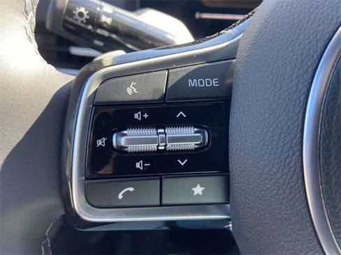 New 2026 Kia Carnival EX image 16