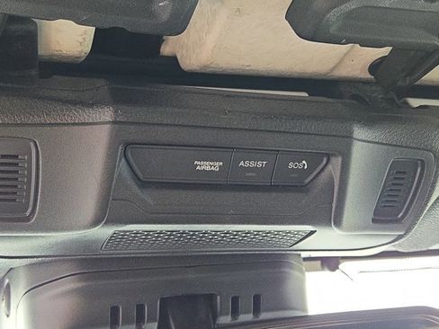 Used 2025 Jeep Wrangler Unlimited Rubicon image 31