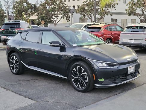 Used 2022 Kia EV6 Wind image 24