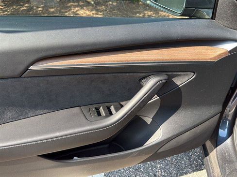 Used 2023 Tesla Model 3 Standard Range RWD image 12