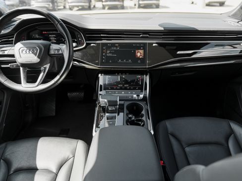 Certified 2025 Audi Q7 3.0T Premium Plus AWD/4WD image 8