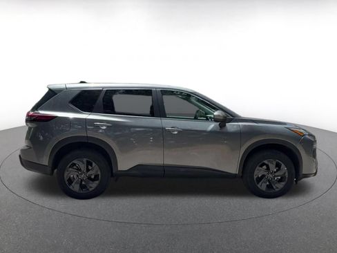 Used 2026 Nissan Rogue SV AWD/4WD image 13
