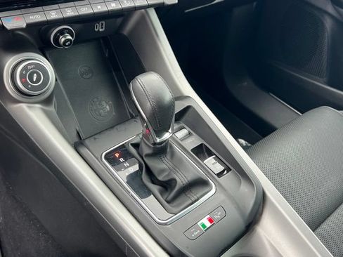 Used 2024 Alfa Romeo Tonale Ti w/ Premium Interior Package AWD/4WD image 19