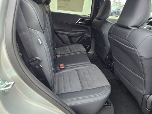 New 2026 Mitsubishi Outlander SE AWD/4WD image 7