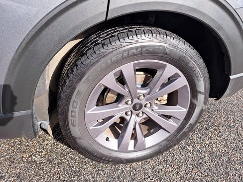 Used 2022 Ford Explorer XLT w/ Equipment Group 202A image 33