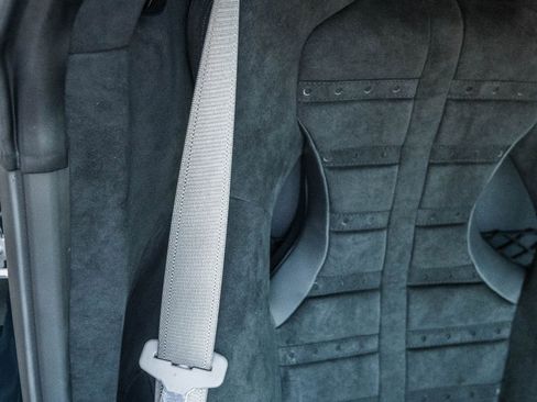 Used 2022 Ferrari 812 Competizione image 21