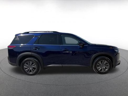 Used 2025 Nissan Pathfinder SV FWD image 13