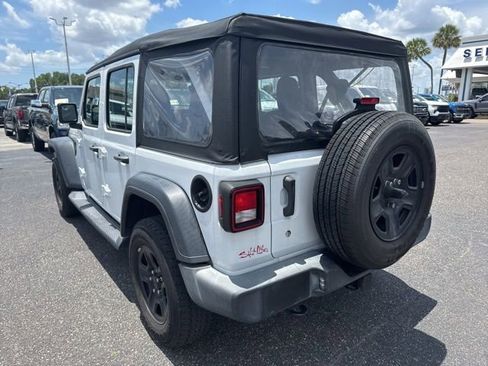 Used 2018 Jeep Wrangler Unlimited Sport AWD/4WD image 7