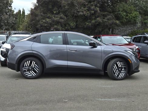 New 2026 Nissan Leaf SV+ w/ Floor Mat Package (SV+) image 2