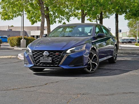 Used 2024 Nissan Altima 2.5 SR FWD image 1