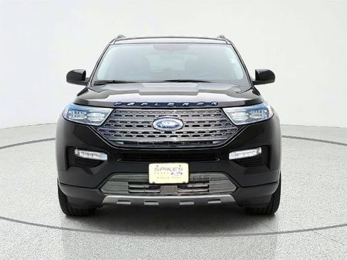 Certified 2022 Ford Explorer XLT w/ Equipment Group 202A RWD image 2