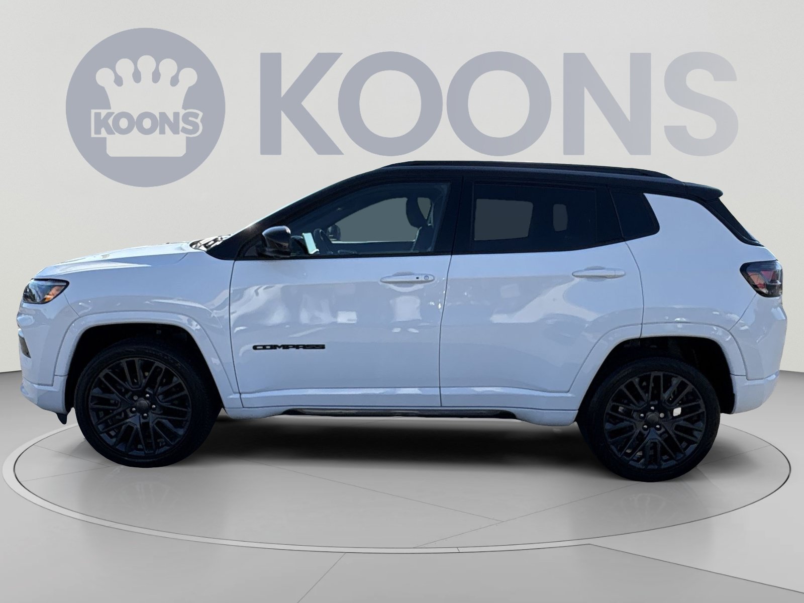 Used 2023 Jeep Compass High Altitude w/ Driver Assist Group I AWD/4WD image 2