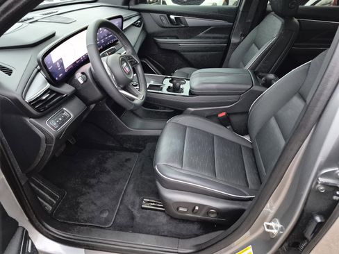 Certified 2025 Buick Enclave Sport Touring w/ Power Package FWD image 12