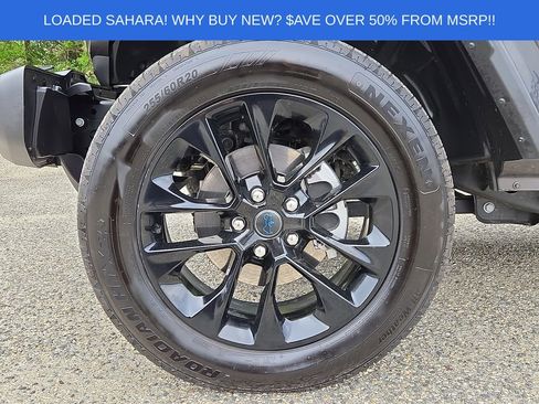 Used 2025 Jeep Wrangler Unlimited Sahara w/ Safety Group AWD/4WD image 8
