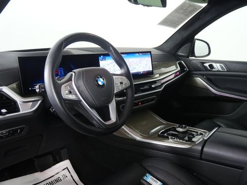 Certified 2023 BMW X7 xDrive40i w/ Premium Package image 13