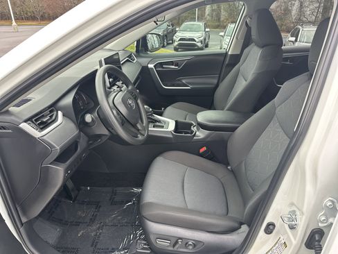 Certified 2025 Toyota RAV4 XLE image 16