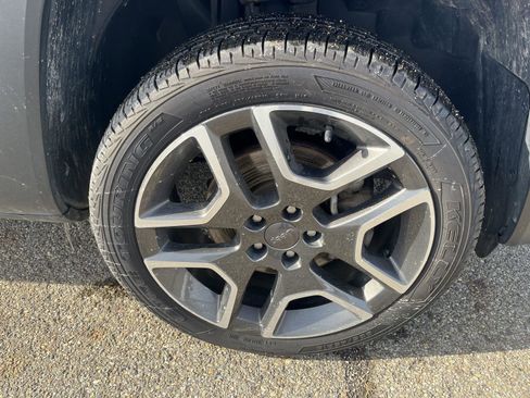 Used 2020 Jeep Renegade Sport image 36