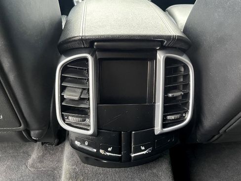 Used 2014 Porsche Cayenne Base image 13