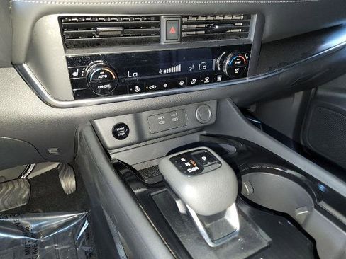 Certified 2024 Nissan Rogue SV w/ SV Premium Package FWD image 21