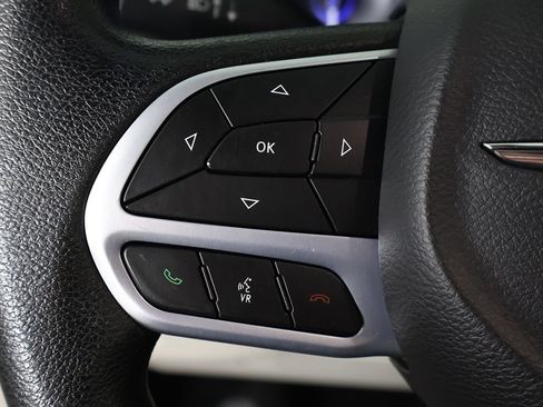 Used 2021 Chrysler Voyager Lxi FWD image 37