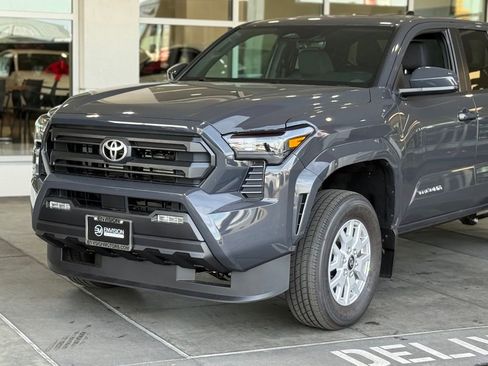 New 2025 Toyota Tacoma SR5 image 3