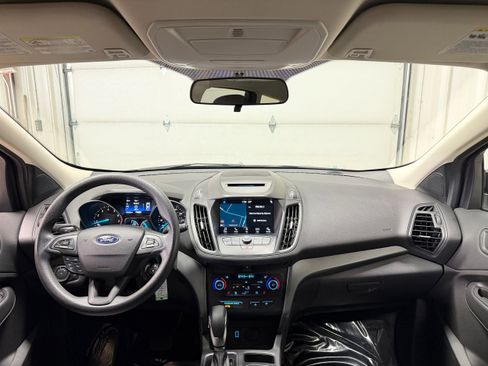 Certified 2018 Ford Escape SE w/ SE Sync 3 Package image 2