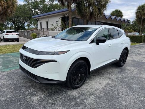 Used 2025 Nissan Murano SV FWD image 2