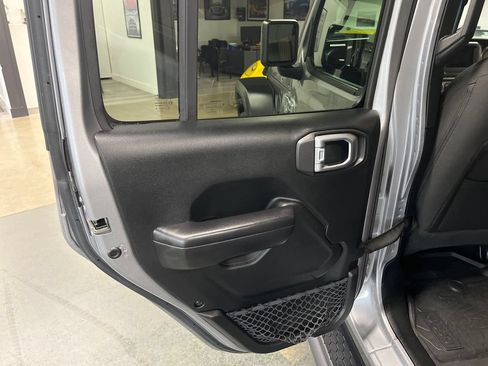 Used 2020 Jeep Wrangler Unlimited Sport S AWD/4WD image 38