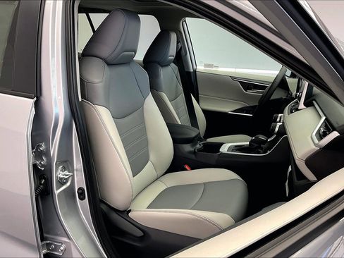 New 2025 Toyota RAV4 XLE Premium image 9