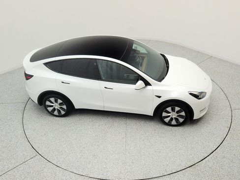 Used 2022 Tesla Model Y Long Range AWD/4WD image 24