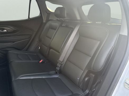 Used 2022 GMC Terrain SLT w/ Tech Package image 17