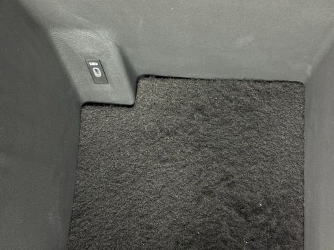 Used 2023 Volkswagen Atlas Cross Sport SE w/ Black Wheel Package image 29