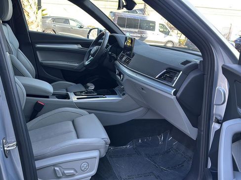 Used 2025 Audi Q5 2.0T Premium Plus w/ Premium Plus Package image 13