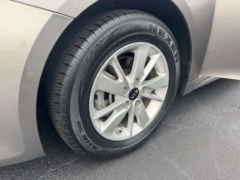 Used 2016 Kia Optima LX image 18