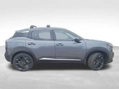New 2026 Nissan Kicks SR AWD/4WD image 8