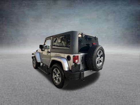 Used 2016 Jeep Wrangler Sahara w/ Connectivity Group AWD/4WD image 5