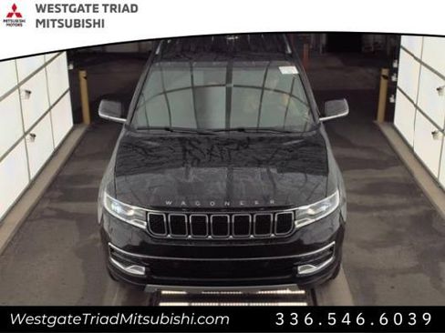 Used 2023 Jeep Wagoneer L Series II image 2