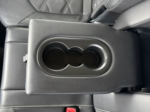 Used 2024 Volkswagen Atlas SE image 31