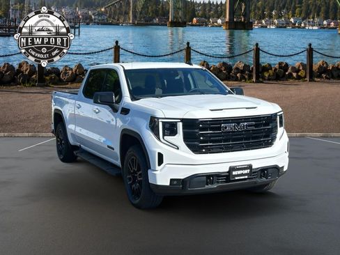 New 2026 GMC Sierra 1500 Elevation w/ LPO, Elevation Black Package AWD/4WD image 3