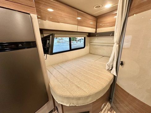 Used 2016 Mercedes-Benz Sprinter 3500 image 33