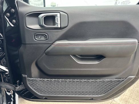 Used 2026 Jeep Wrangler Unlimited Rubicon AWD/4WD image 13