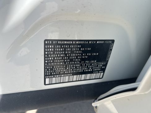 Certified 2026 Volkswagen Tiguan SE R-Line FWD image 29