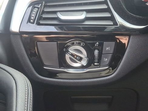 Used 2023 BMW 530i w/ Premium Package image 25