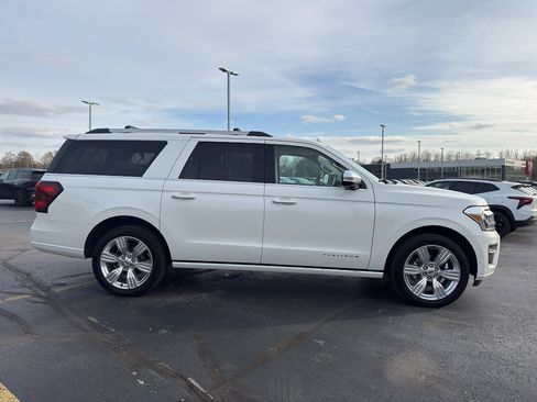 Used 2024 Ford Expedition Max Platinum image 4