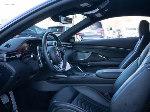 Used 2024 Maserati GranTurismo Trofeo image 15